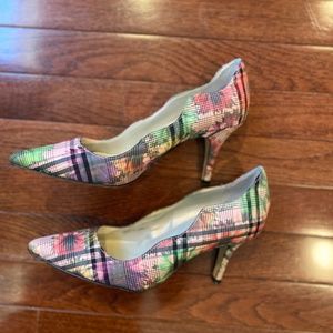 Tahari Floral and Plaid Charter Heels, Size 7.5